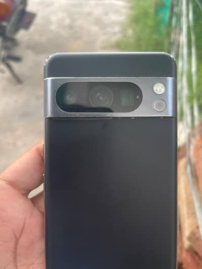 Pixel 8 Pro  lena wala hazri hu