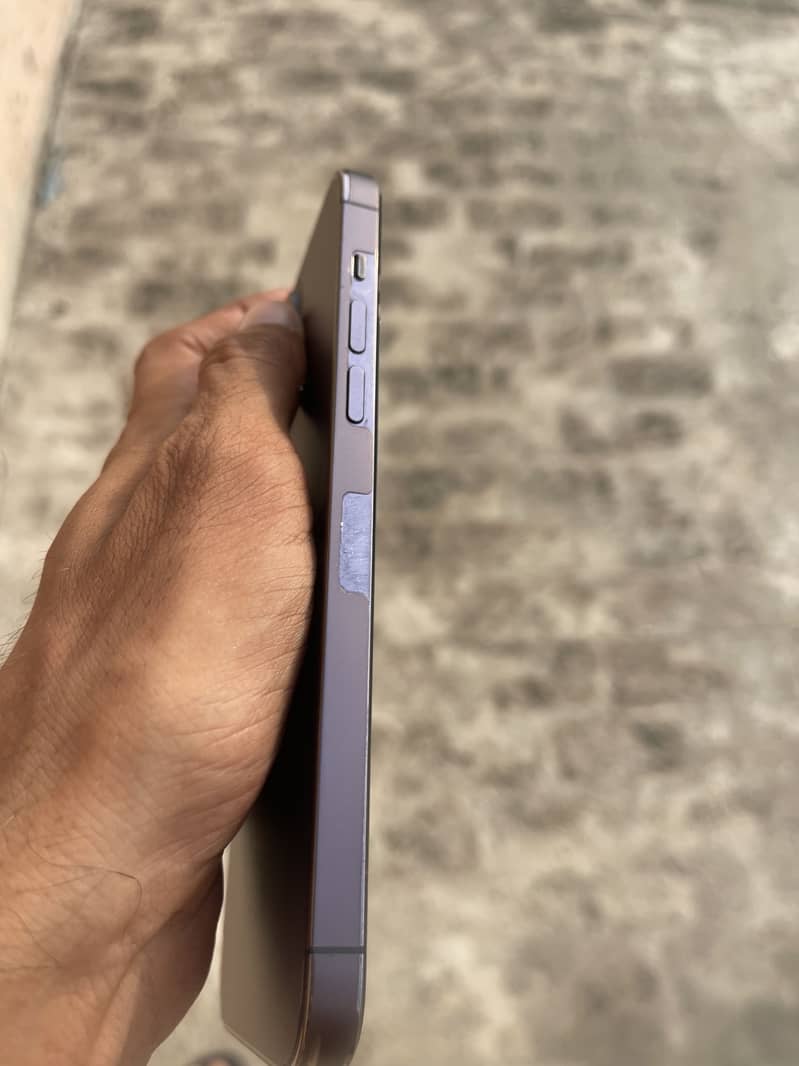 Apple iPhone 14 Pro Max 4