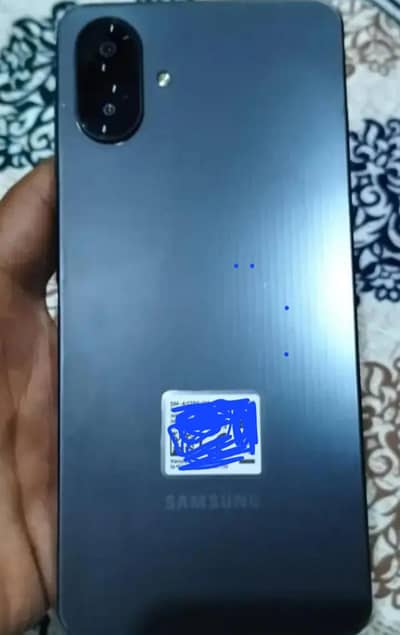 Samsung A07 4+128 1 mahine sy upaer use hai