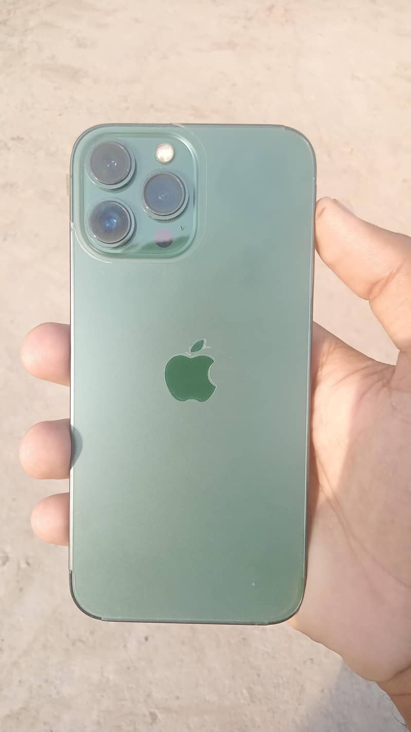 Apple iPhone 13 Pro Max 4