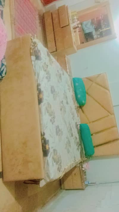 little used bed with side n dressing tables without metress.