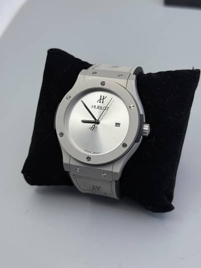 Hublot Men's Japanese movement used Strap watch urgent sale