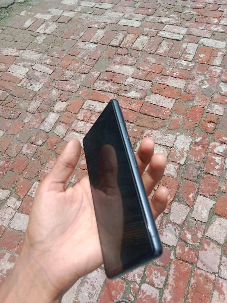 Google Pixel 7 4
