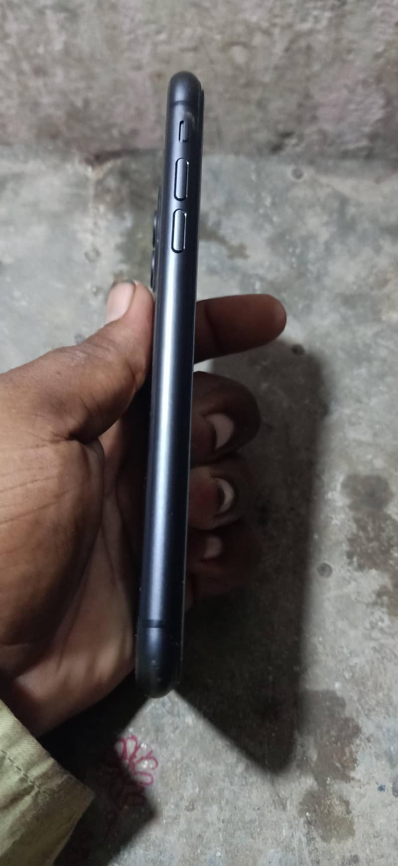 Apple iPhone 11 3