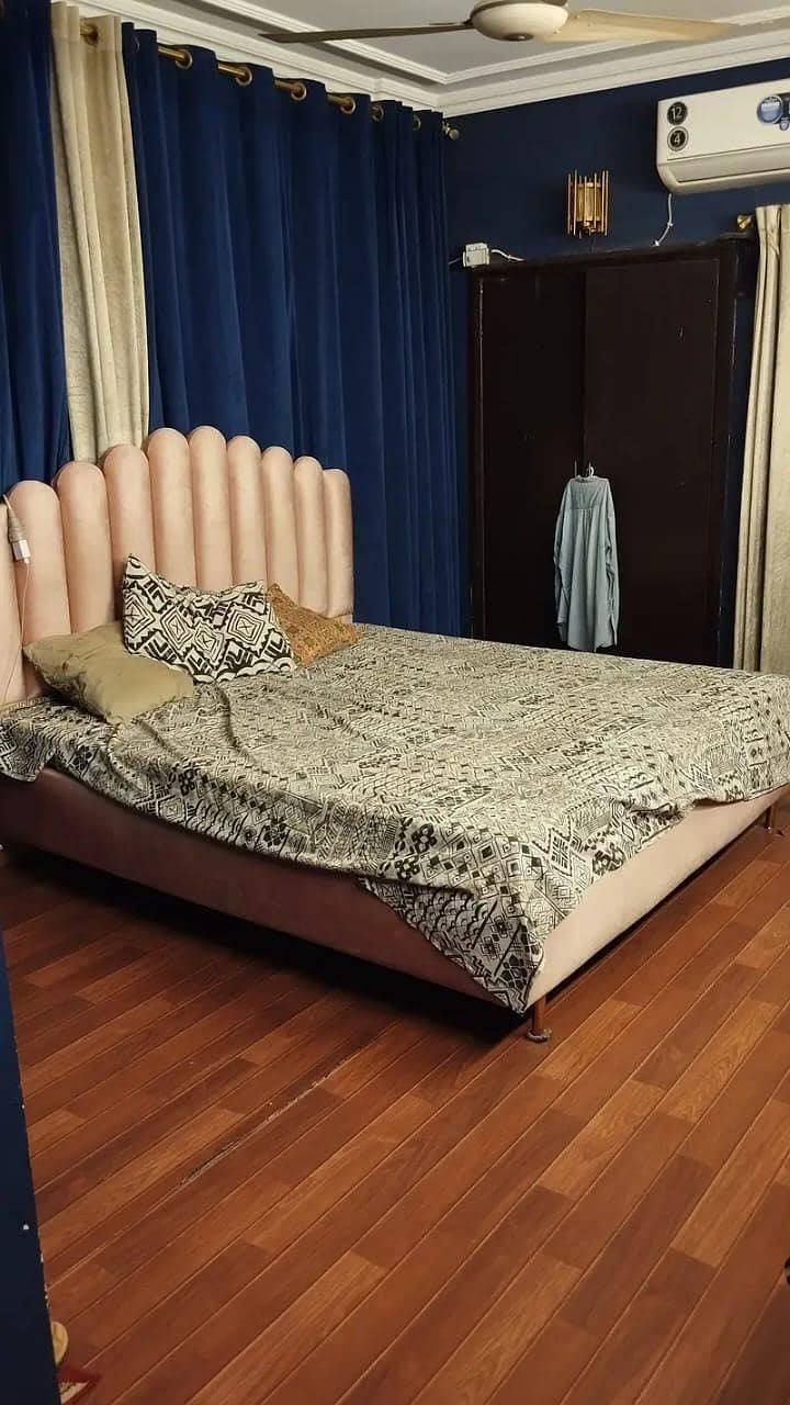 King Size Bed 2