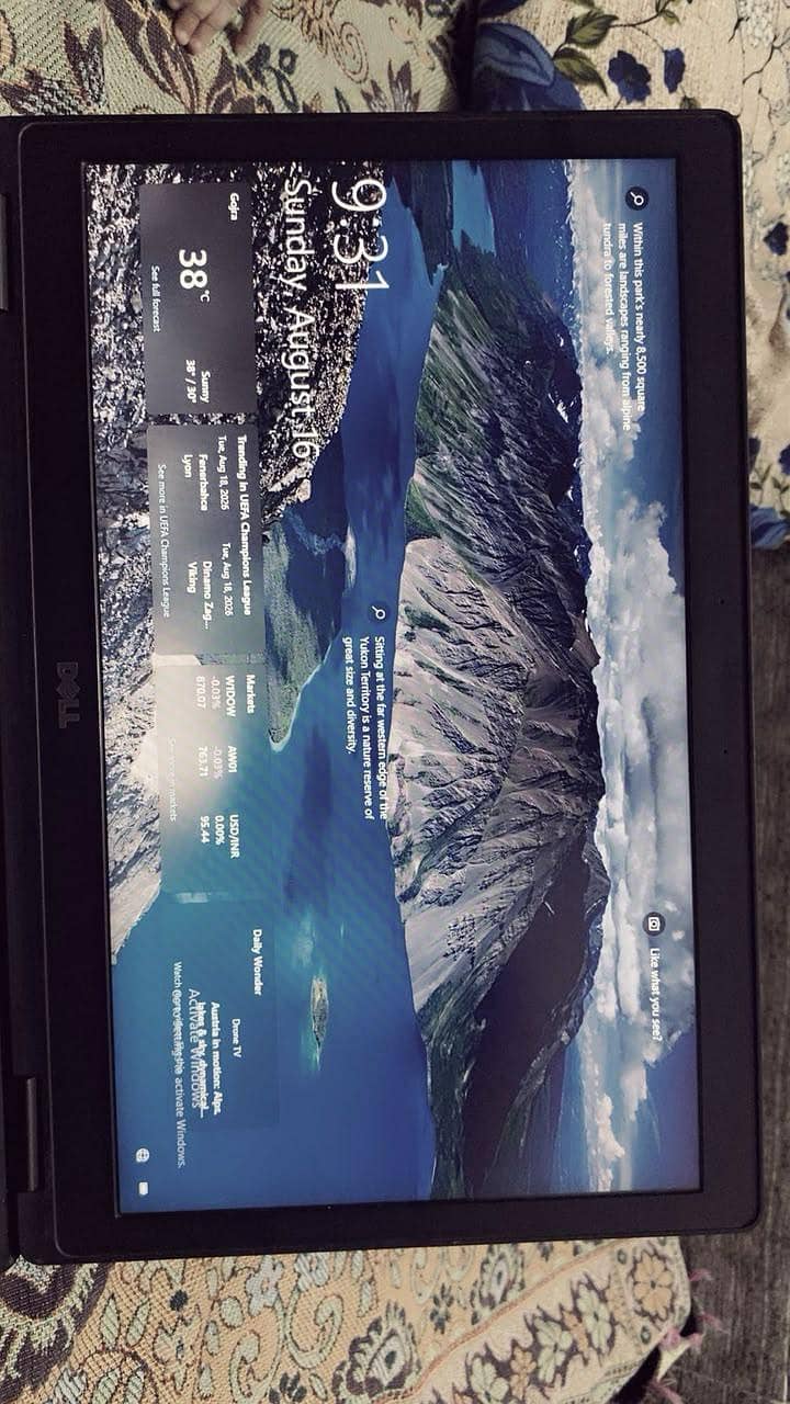 Laptop  0