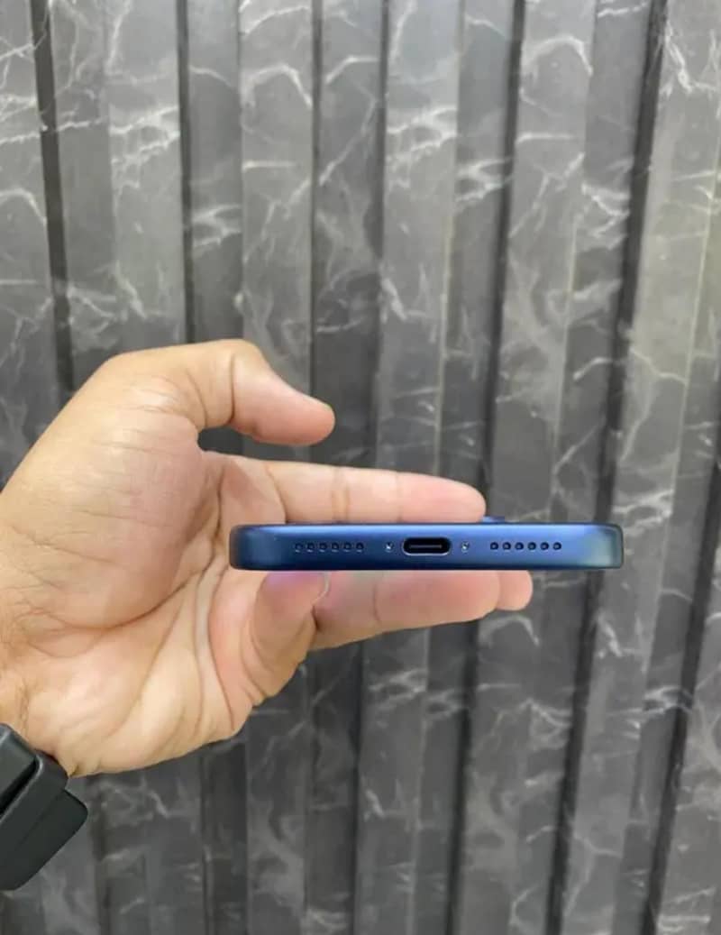 Apple iPhone 17 Pro Max 2