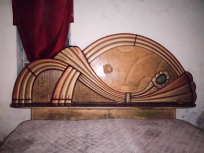 bed+ dressing table+ bartan wali almari  Whatsapp number 03019694702