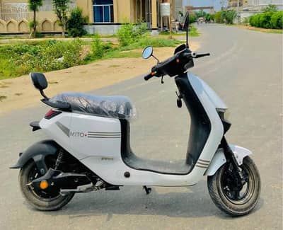 Evee Mito + Electric Scooty For Sale