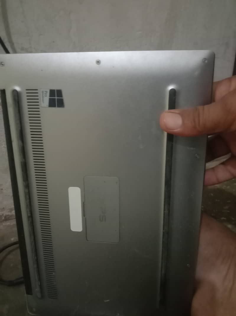 Dell leptop 9
