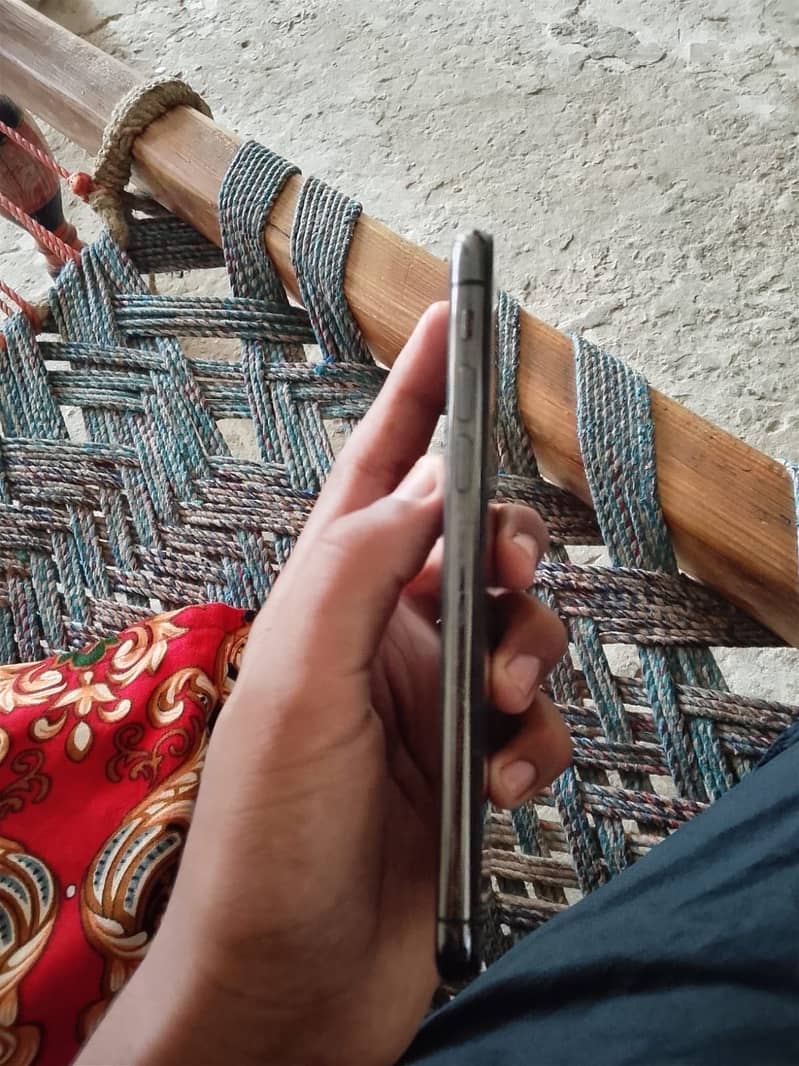 Apple iPhone X 1