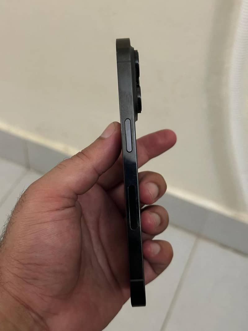 Apple iPhone 14 Pro Max 1