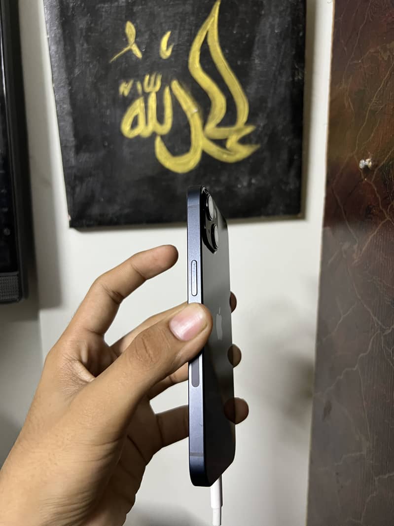 iPhone 13 - 128GB 3