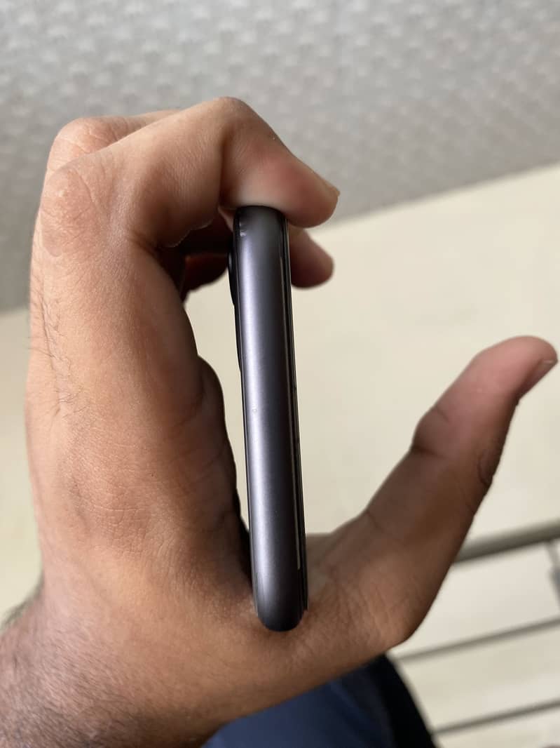 Apple iPhone 11 2