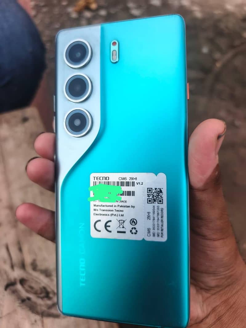 Tecno CAMON 40 Pro 0