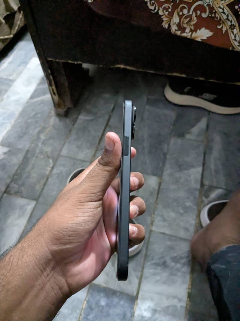 Apple iPhone 15 plus 2