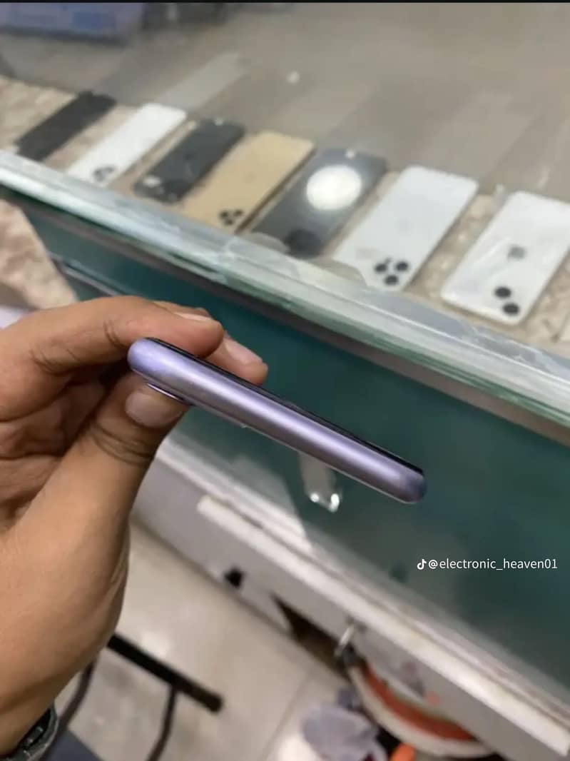 Apple iPhone 11 2