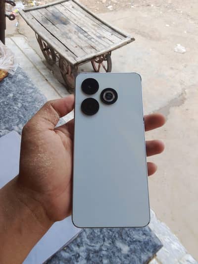 Infinix Smart 8. . only WhatsApp 03217806817