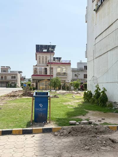 On Excellent Location Park View City - Diamond Block Residential Plot Sized 5 Marla For Sale