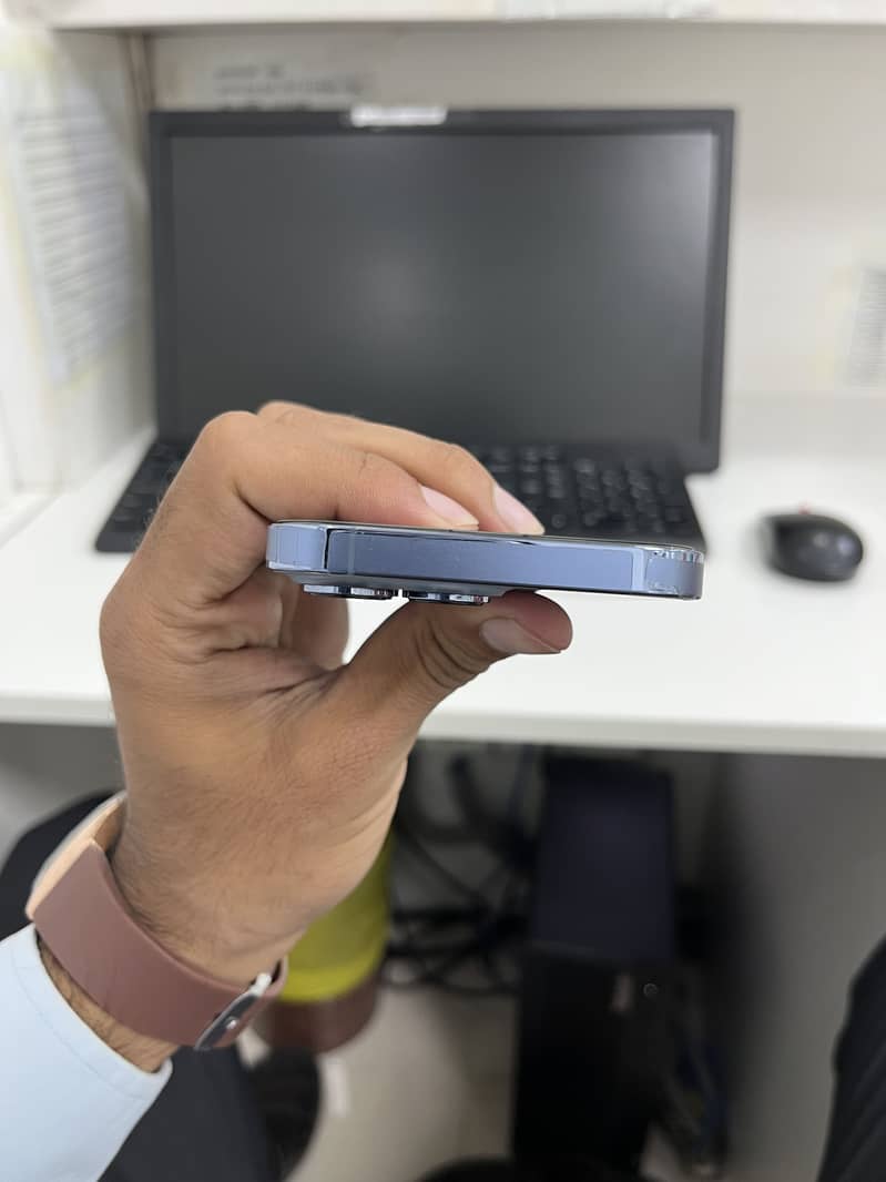 Apple iPhone 13 Pro 1