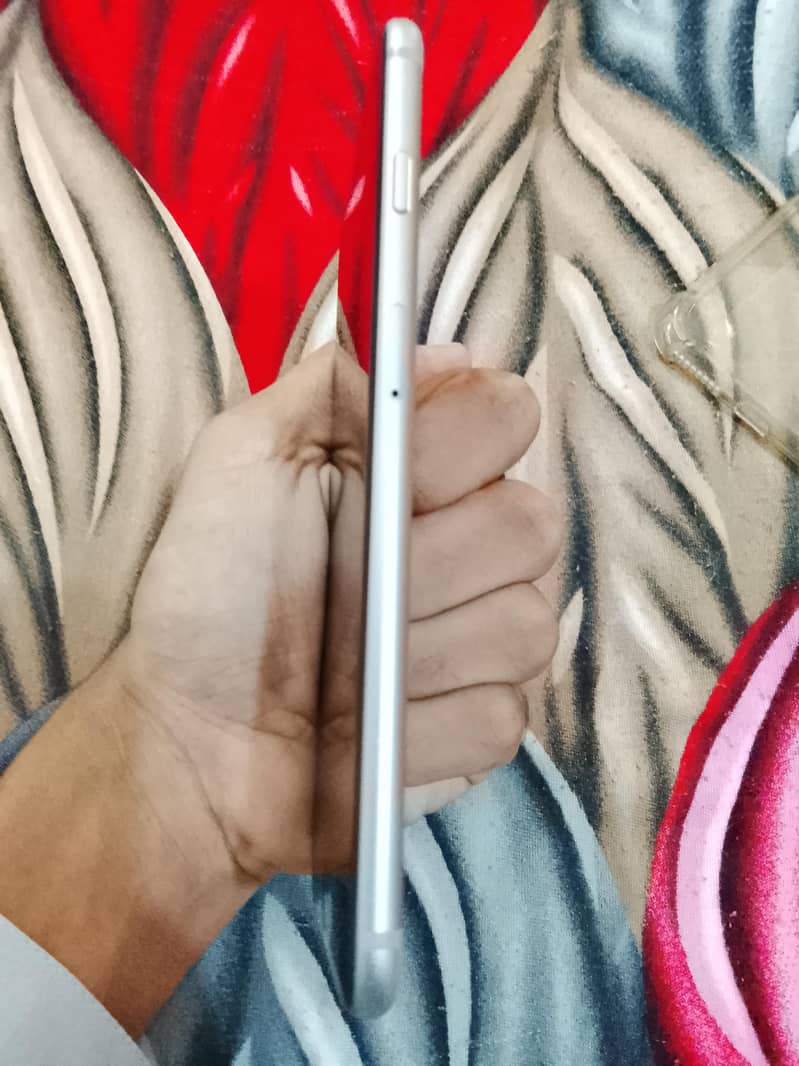 Apple iPhone 6S Plus 3