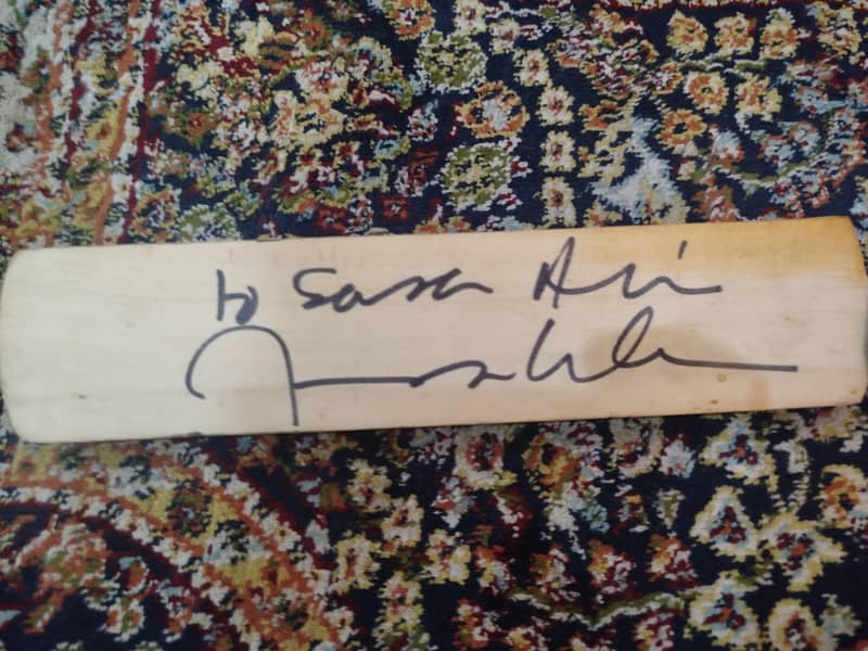 Imran Khan signed bat 1
