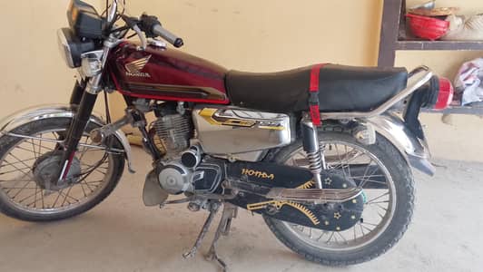 honda 125 for sale good condition one hand use CD 70 k sath exchange b