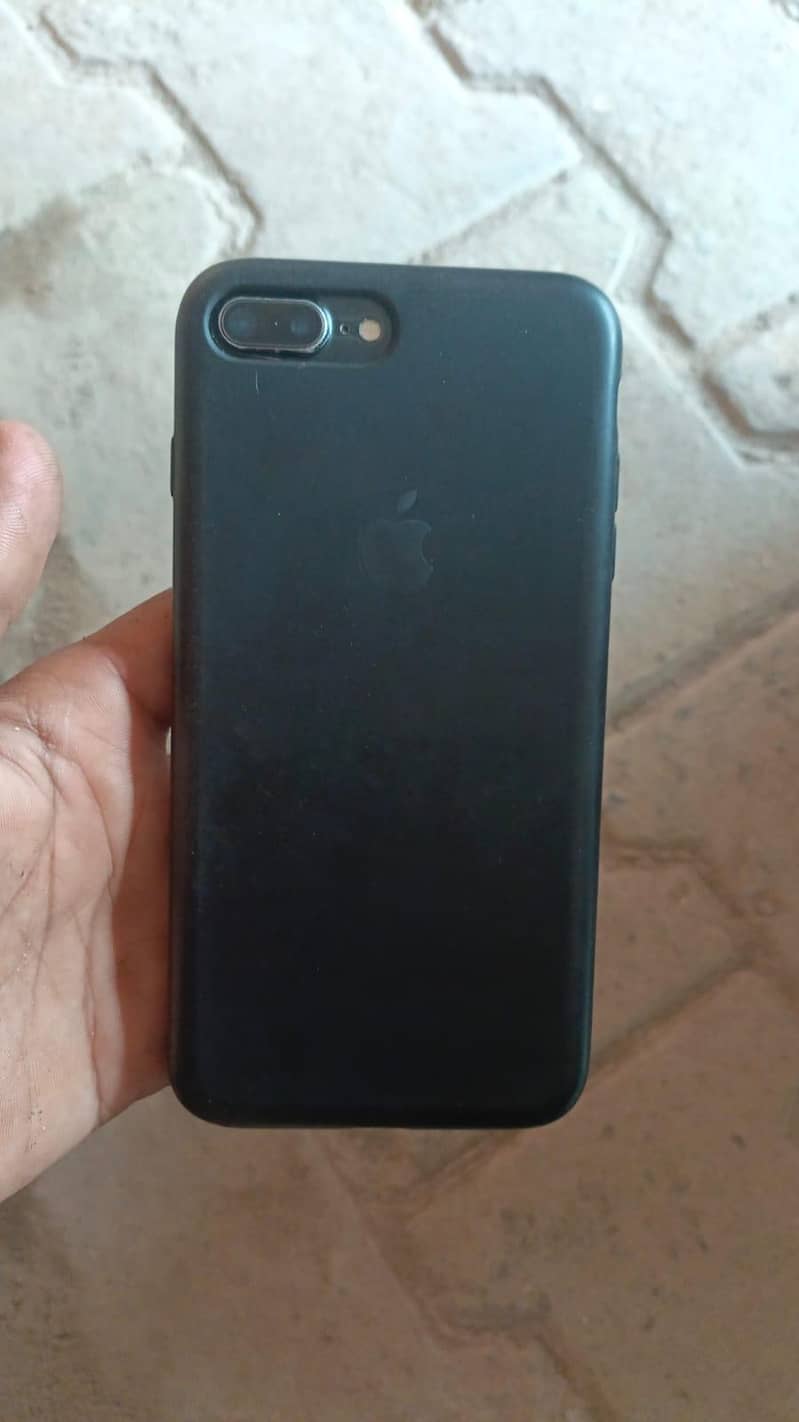 Apple iPhone 7 plus 0