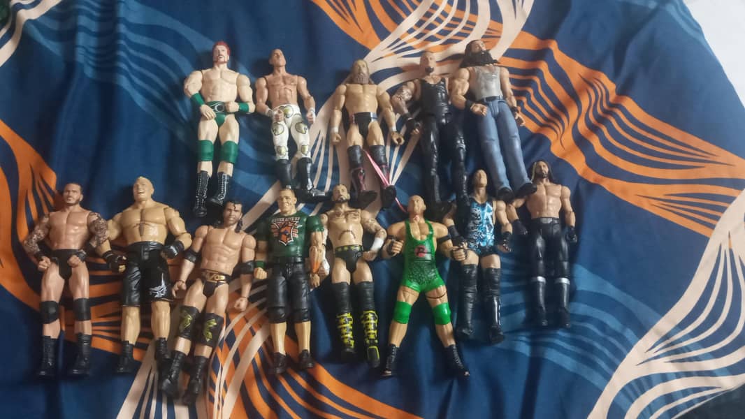 we action figures 0