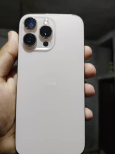 Apple iPhone 16 Pro Max