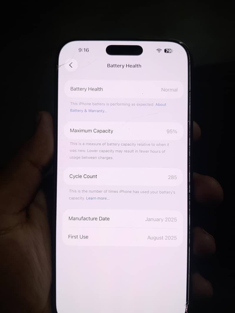 Apple iPhone 16 Pro Max 4