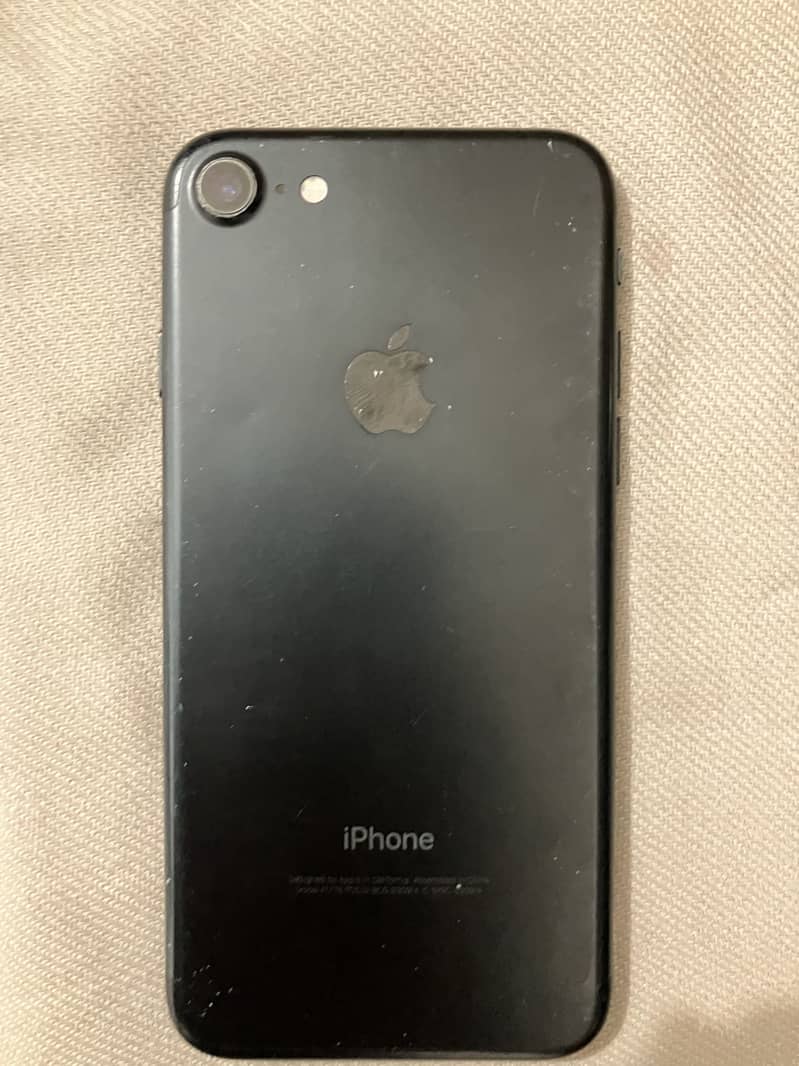 Apple iPhone 7 1