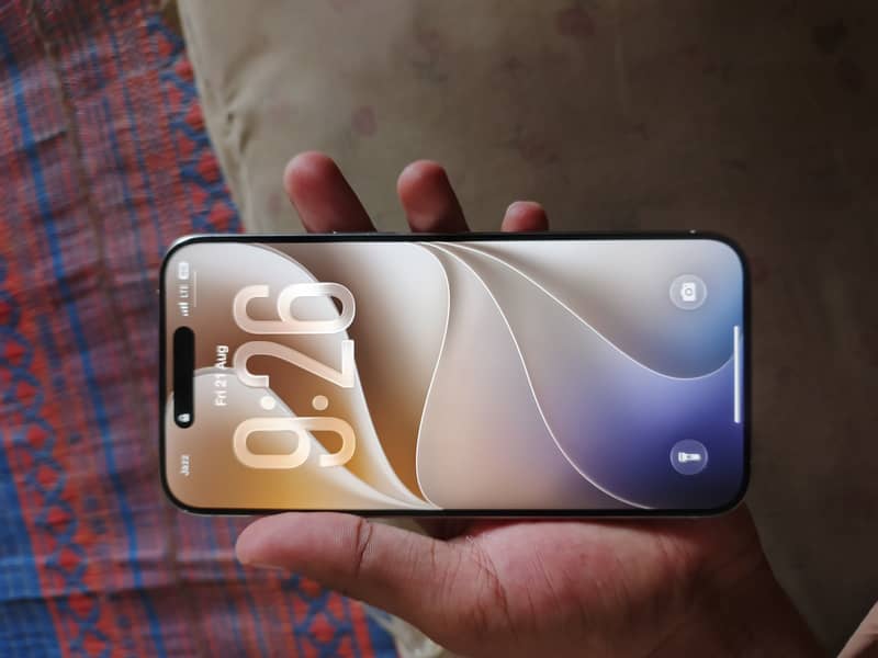 Apple iPhone 15 Pro Max 3