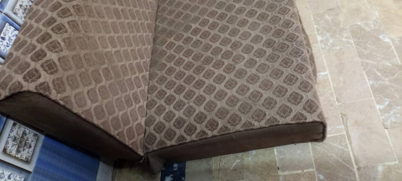 sofa cumbed without stands 1