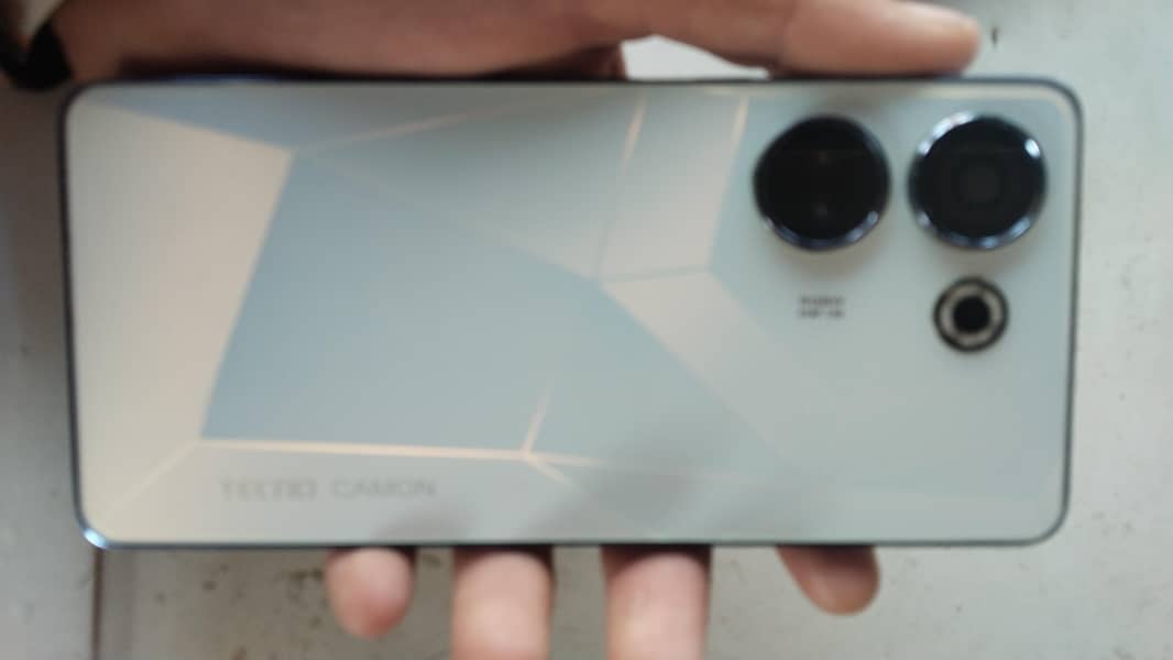 Tecno CAMON 20 0