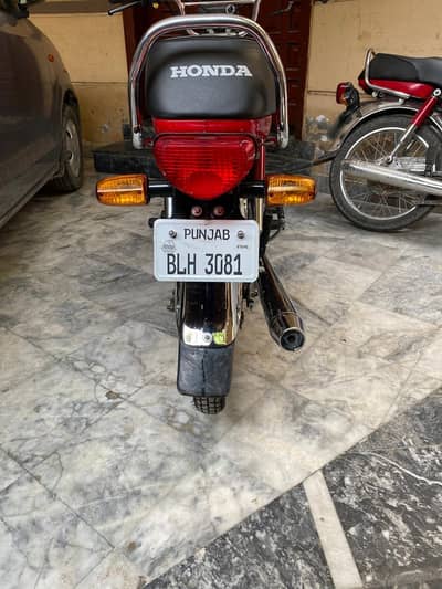 I am selling Honda cd70