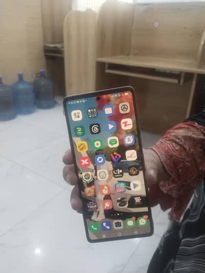 Tecno camon 30 8+8 256