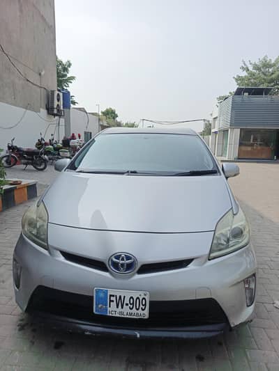 Toyota Prius 2014 G LED Edition 1.8