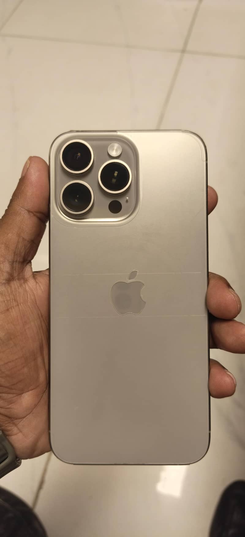 Apple iPhone 15 Pro Max 5
