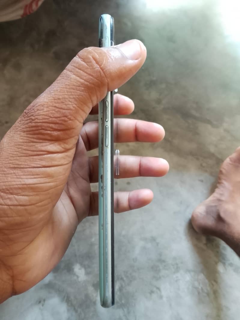 OPPO A76 1
