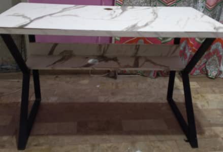 Computer table and computer chair