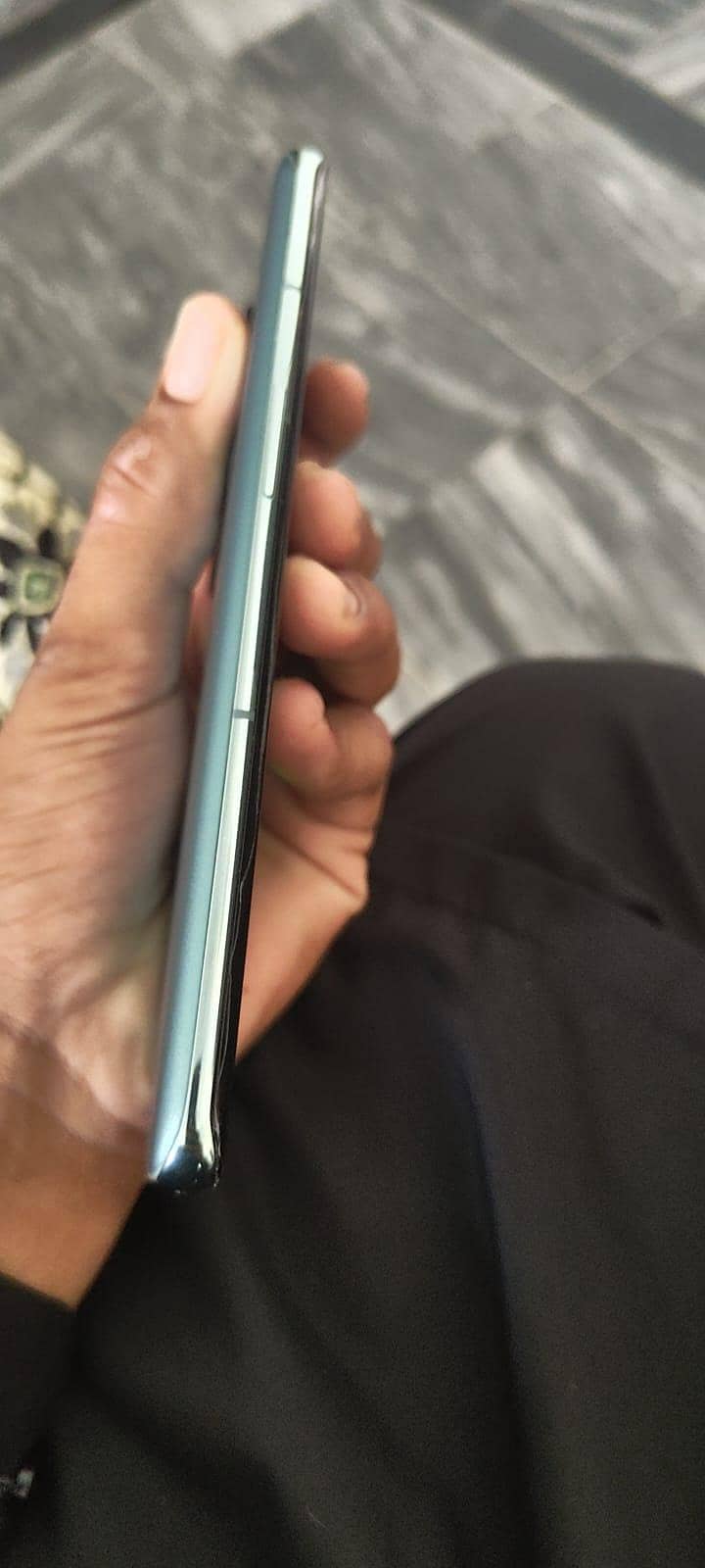 One Plus 10 Pro 4