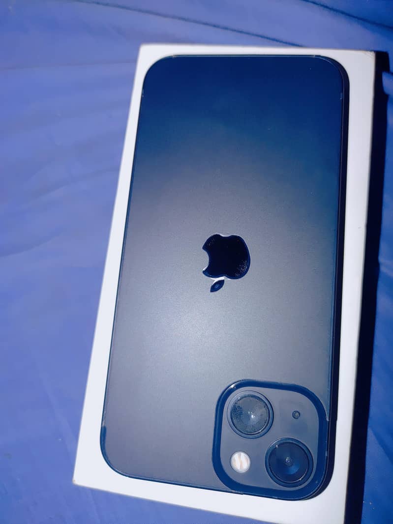 Apple iPhone 13 7
