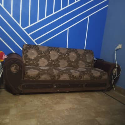 7 pic set sofa.   apni really condition ma h. blue cover ka sth