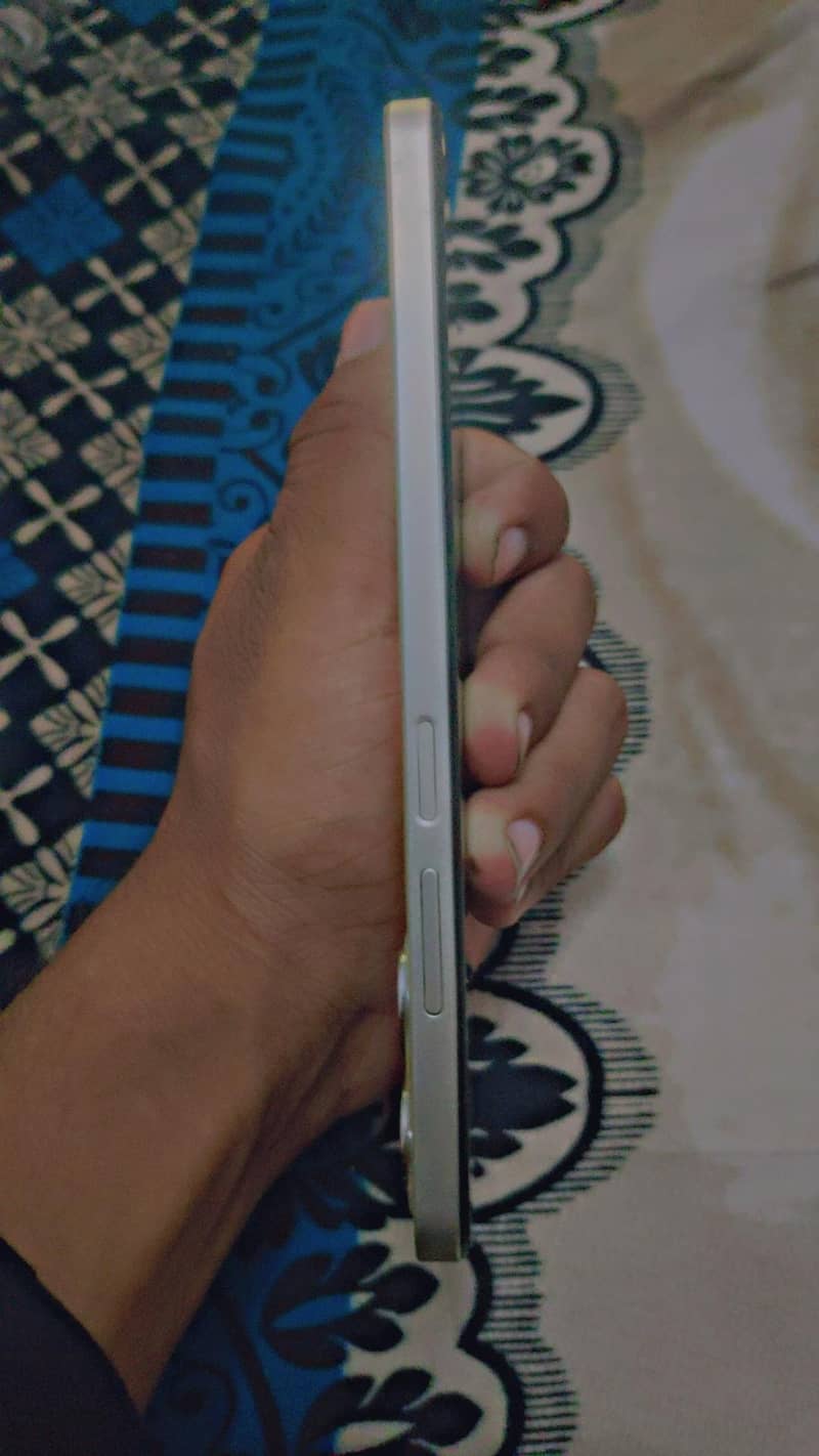 Realme C53 4