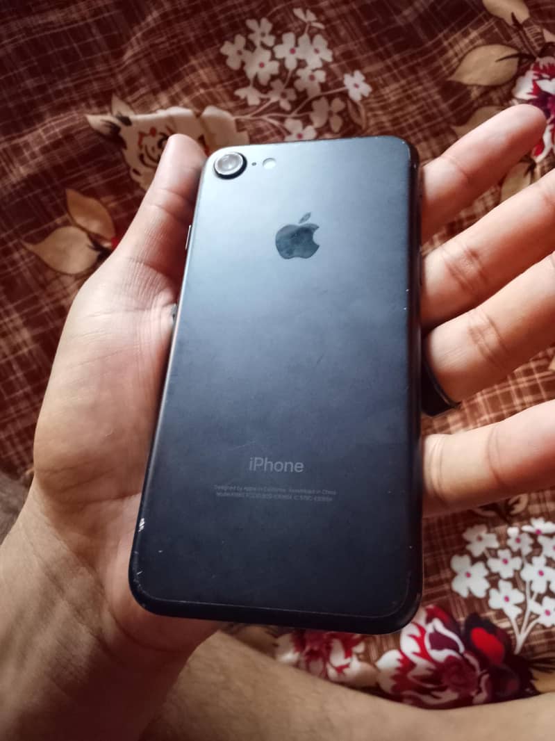 Apple iPhone 7 5