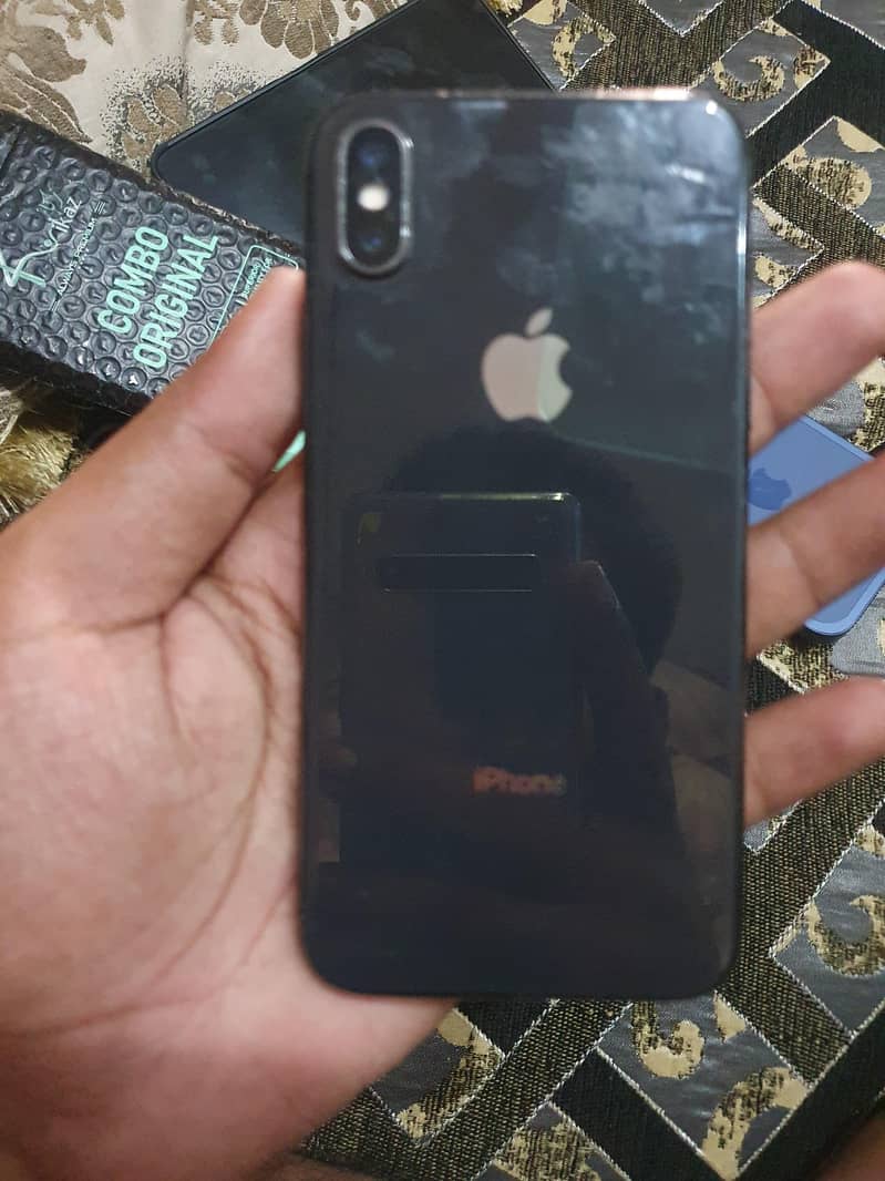 Apple iPhone X 5