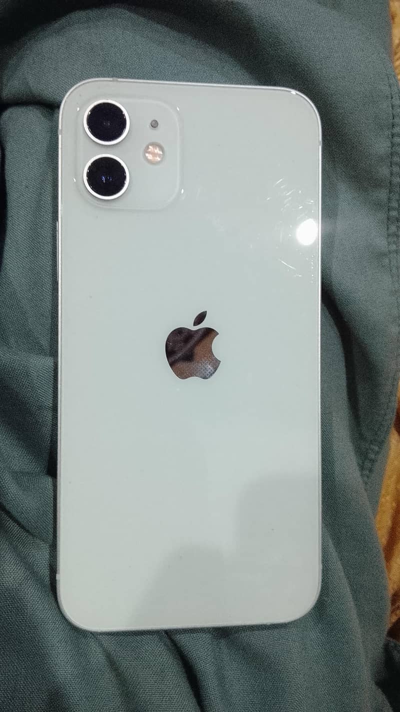 Apple iPhone 12 2