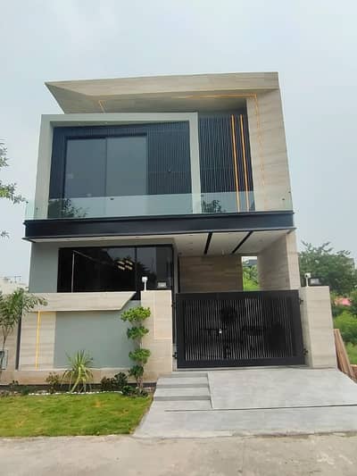 Beautiful 5-Marla Modern House | Elegant Architecture | Prime Location