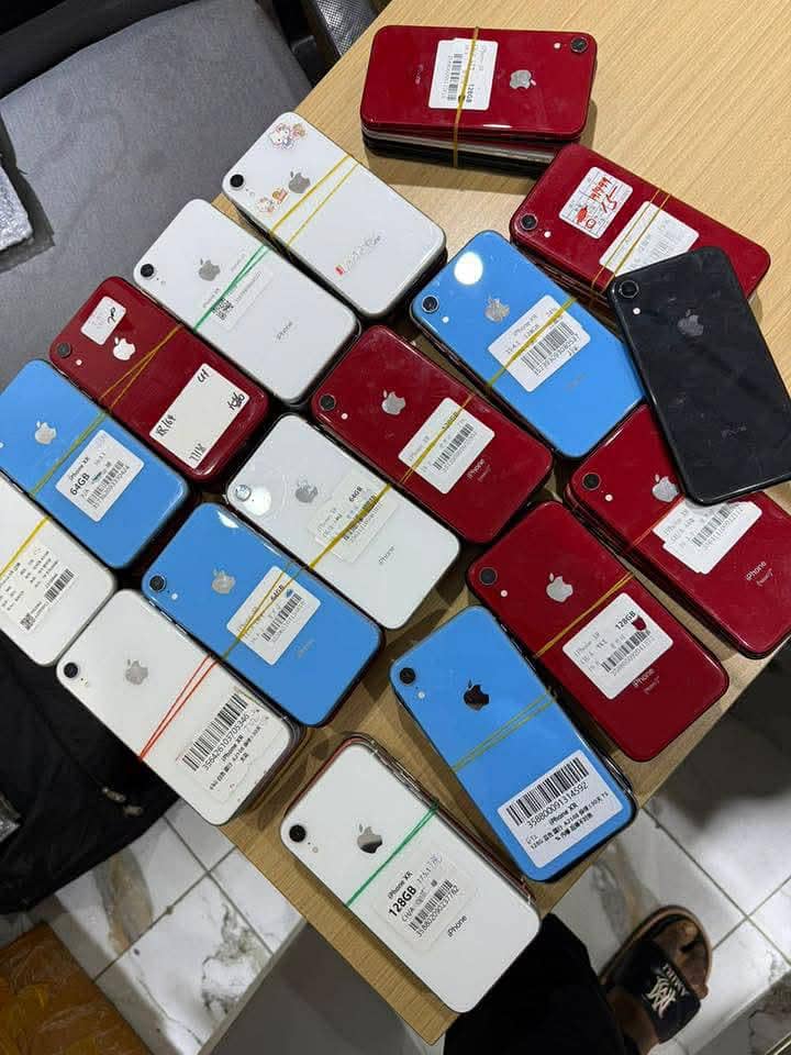 Apple iPhone X 0
